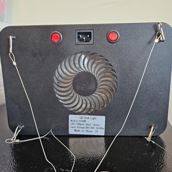 Small Grow Light - Picture 5 of 6